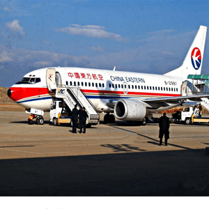 西庆机场快运航空快运业稳步发展的原因是什么？